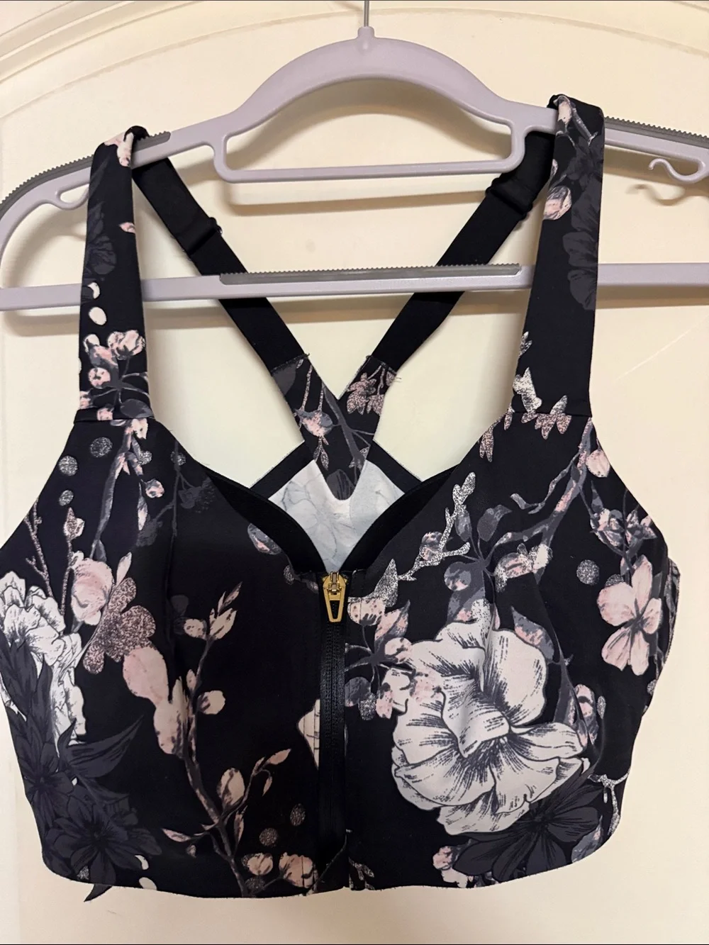 Victoria's Secret Black Knock Out Floral Front-Zip Sports Bra with Blush Accents